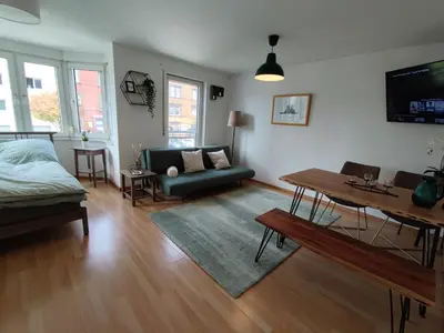 Ein Bett oder Betten in einem Zimmer der Unterkunft ZEN Apartment - good traffic connection - bright