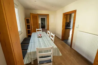 Ein Sitzbereich in der Unterkunft Ferienhaus Zum Waldrand