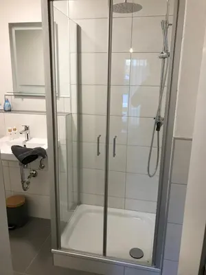 Ein Badezimmer in der Unterkunft Willy´s Ferienzimmer im Tabakdorf Hatzenbühl