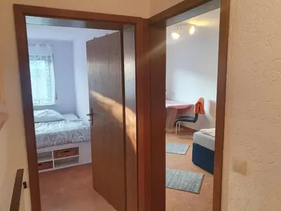 Ein Bett oder Betten in einem Zimmer der Unterkunft 5 Zimmer Apartement in ruhiger Lage nähe Heilbronn