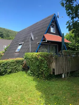 Das Gebäude in dem sich das Ferienhaus befindet