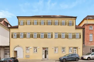 Das Gebäude in dem sich die Ferienwohnung befindet