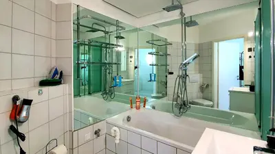 Ein Badezimmer in der Unterkunft ✪ Beautiful Studio in Center with Amazing View ✪