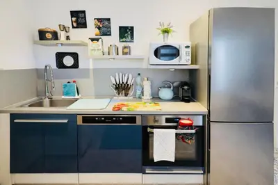 Küche/Küchenzeile in der Unterkunft 2 Room Galerie Einliegerwohnung in Rheinstetten, Messe Nähe, Rollstuhlfahrer geeignet