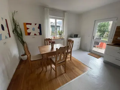 Ein Sitzbereich in der Unterkunft Ferienwohnung Bett & Burg