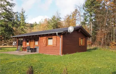 Das Gebäude in dem sich das Ferienhaus befindet