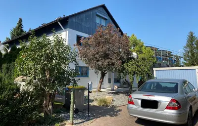Das Gebäude in dem sich die Ferienwohnung befindet