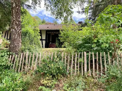 Ein allgemeiner Bergblick oder ein Berglick von des Chalets aus