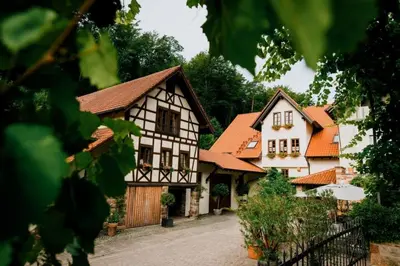 Das Gebäude in dem sich die Ferienwohnung befindet