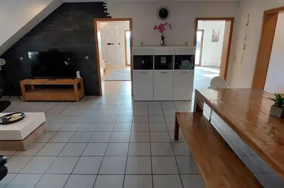 Küche/Küchenzeile in der Unterkunft Große tolle 4 Zimmer Ferienwohnung im Herzen des Odenwaldes