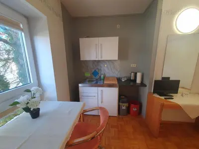 Küche/Küchenzeile in der Unterkunft App 24 Gästehaus Zwingenberg