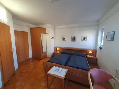 Ein Sitzbereich in der Unterkunft App 21 Gästehaus Zwingenberg