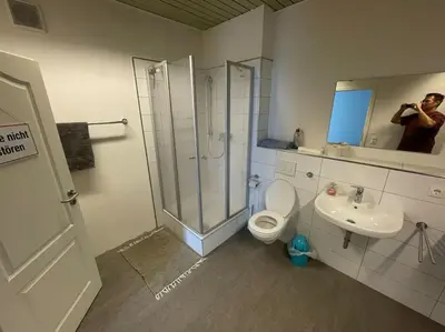Ein Badezimmer in der Unterkunft Monteursparadies 4 DZ, 2 Bäder, einfach gut