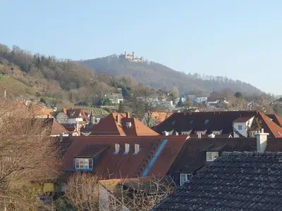 Ein allgemeiner Bergblick oder ein Berglick von der Ferienwohnung aus