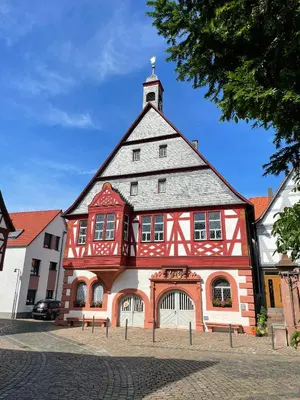 Das Gebäude in dem sich das Aparthotel befindet