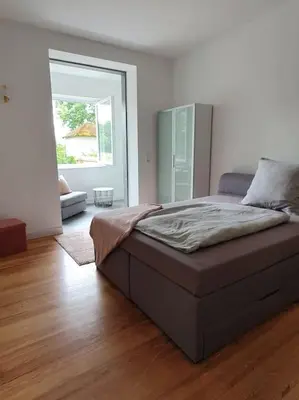 Ein Bett oder Betten in einem Zimmer der Unterkunft EG Weststadt Karlsruhe 4 Zimmer