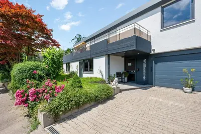 Das Gebäude in dem sich die Ferienwohnung befindet