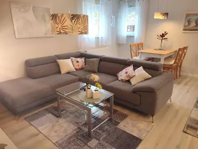 Ein Sitzbereich in der Unterkunft Ferienwohnung An der Korkeiche