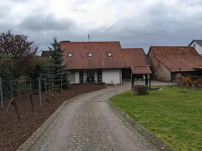 Das Gebäude in dem sich die Ferienwohnung befindet
