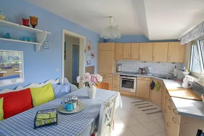 Küche/Küchenzeile in der Unterkunft Ferienwohnung 11 mit großer Terrasse am Privatsee