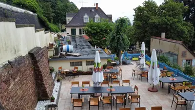 Das Gebäude in dem sich das Privatzimmer befindet