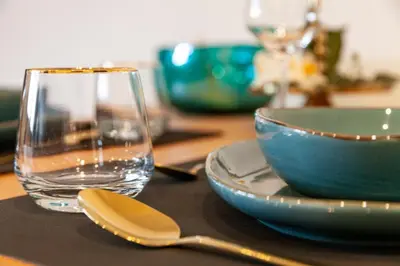Getränke in der Unterkunft nidusROOMS: Art Déco Apartment nähe Heidelberg