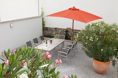 Ein Garten an der Unterkunft Gästehaus Vogler