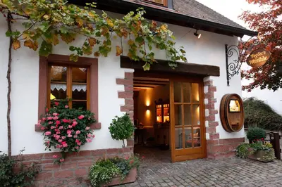 Eine Fassade oder ein Eingang zu Gästehaus Vogler